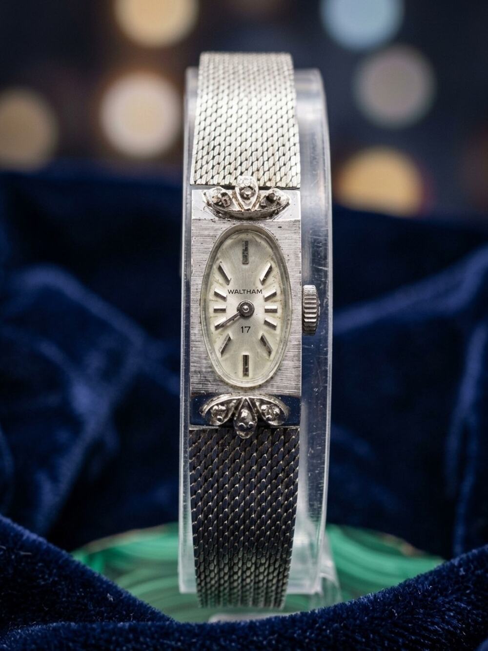 Vintage Women's Waltham Art Deco 8 Diamond 10K G.F Wristwatch